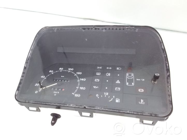 Fiat Fiorino Geschwindigkeitsmesser Cockpit 7690769