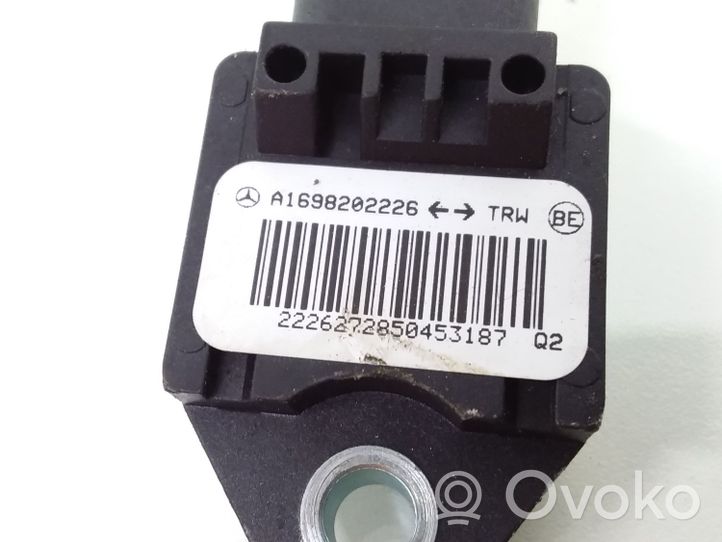 Mercedes-Benz A W169 Sensore d’urto/d'impatto apertura airbag A1698202226