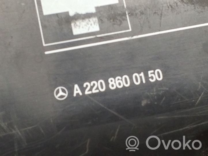 Mercedes-Benz A W169 Kit di pronto soccorso A2208600150