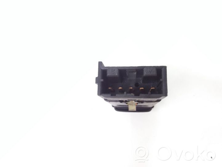 Rover 214 - 216 - 220 Przycisk / Przełącznik ogrzewania szyby przedniej / czołowej POM3