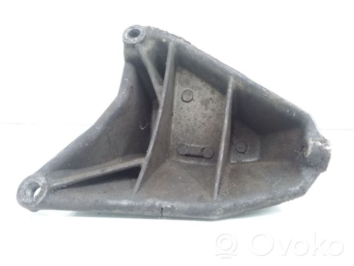 Renault Espace I Gearbox mounting bracket 