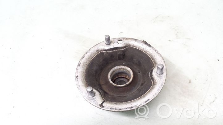 BMW 1 E81 E87 Soporte de puntal superior delantero 6760943