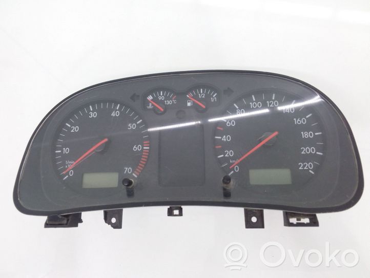 Volkswagen Golf IV Compteur de vitesse tableau de bord 1J0919861