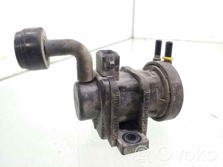 Opel Vectra B Turboahtimen magneettiventtiili 90502860