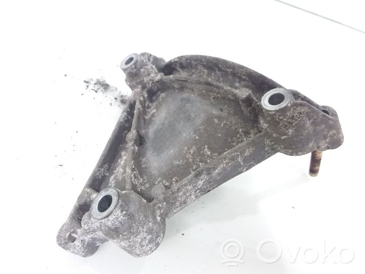 Audi A4 S4 B8 8K Staffa di montaggio del compressore dell’A/C 06E260835C