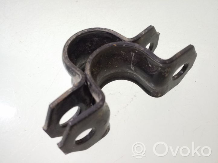 Toyota RAV 4 (XA40) Supporto per boccola della barra antirollio, posteriore 