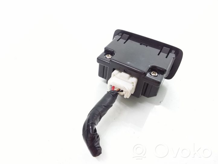 Subaru Forester SH Connettore plug in AUX 0712