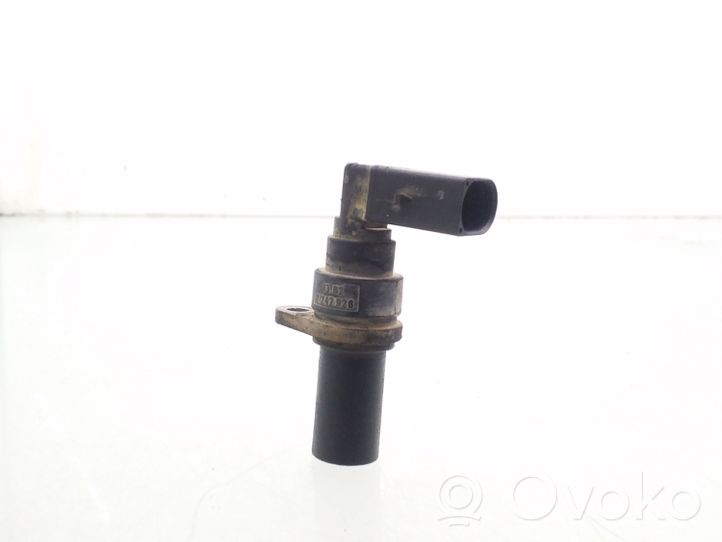 BMW 5 E39 Crankshaft speed sensor 25916010