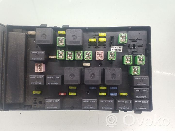 Chrysler Voyager Fuse box set 04692125AA