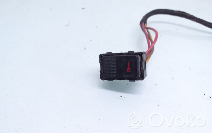 Audi A4 S4 B5 8D Central locking switch button 8L0962107A