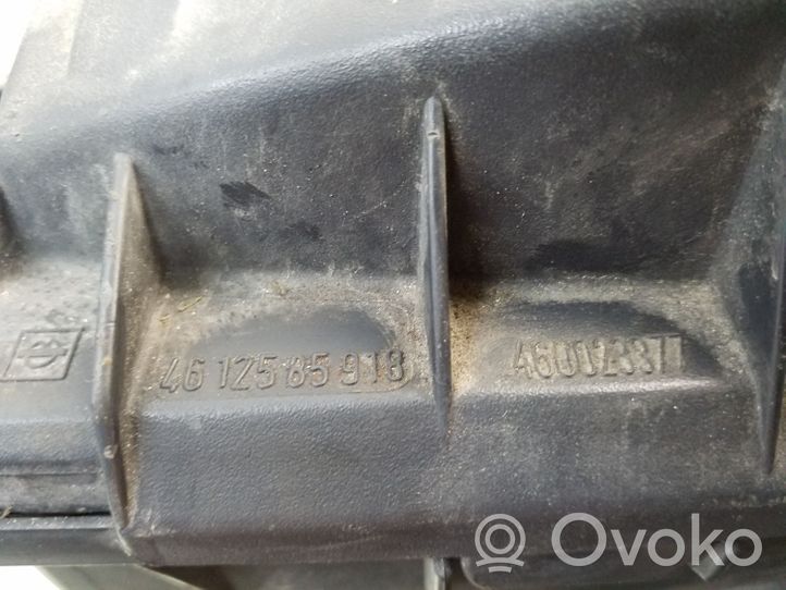 Opel Meriva A Boîtier de filtre à air 4612585918