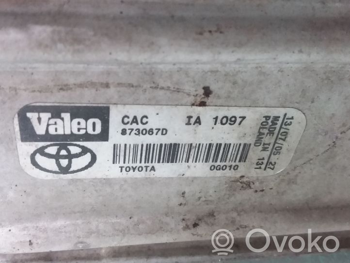 Toyota Avensis T250 Interkūlerio radiatorius 873067D