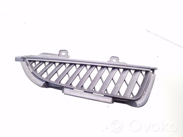 Mitsubishi Grandis Grille calandre supérieure de pare-chocs avant MN145456