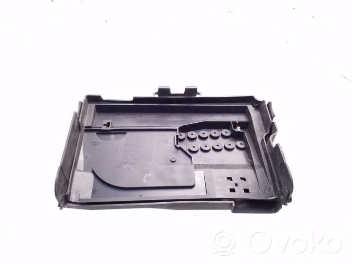 Volkswagen Polo Coperchio/tappo della scatola vassoio della batteria 6Q0937550F