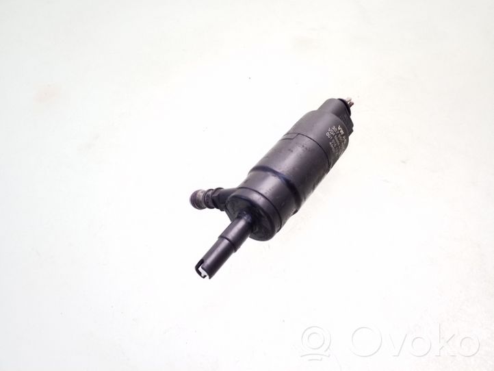 Volkswagen PASSAT B6 Pompa spryskiwacza lampy przedniej 3B7955681