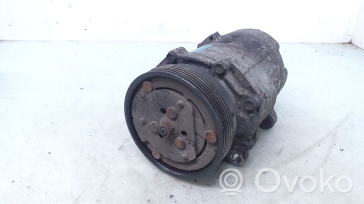 Volkswagen PASSAT B4 Compressore aria condizionata (A/C) (pompa) 1H0820803D