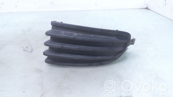 Toyota Avensis T220 Mascherina inferiore del paraurti anteriore 5312805010