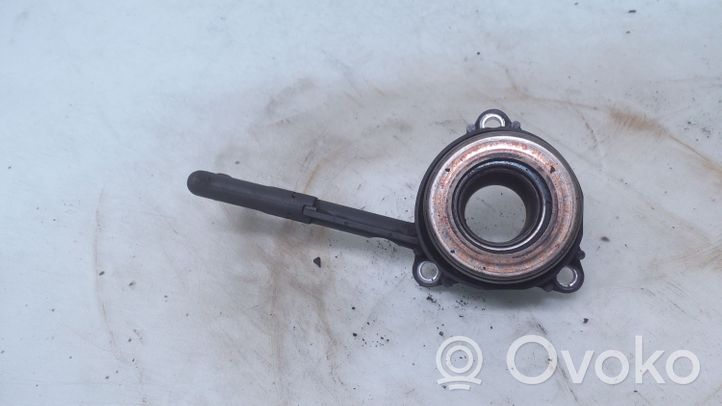 Volkswagen PASSAT B6 Clutch release bearing slave cylinder F228401181