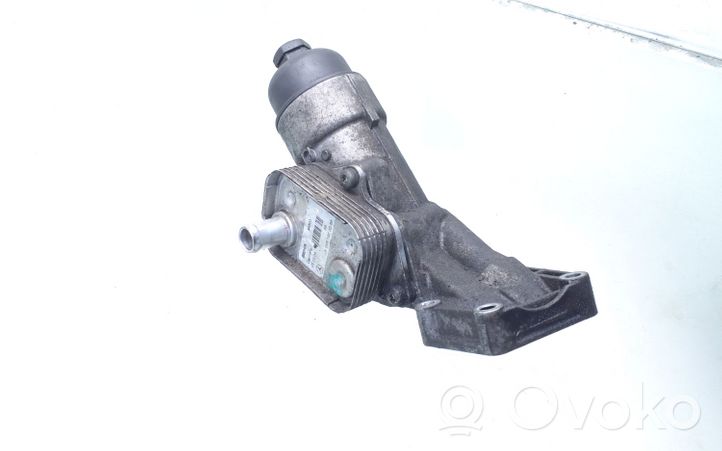 Mercedes-Benz Vaneo W414 Oil filter mounting bracket A6681800065