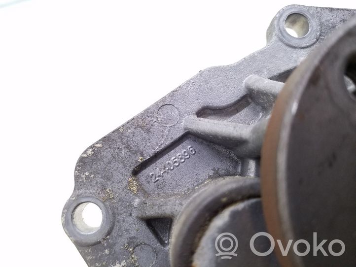 Opel Astra H Water pump 24405896