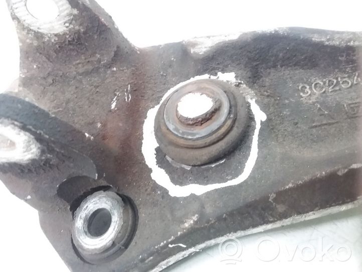 Jaguar XF X250 Braccio di controllo sospensione anteriore 3C254R