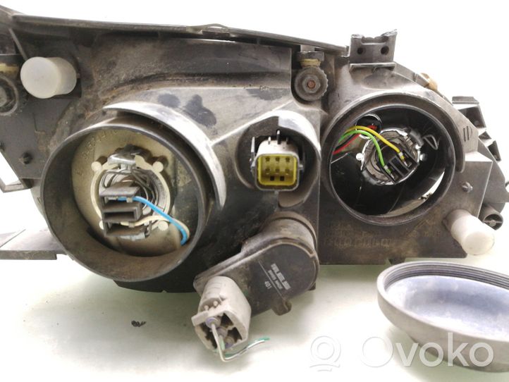 Toyota Avensis T220 Faro/fanale 54534381