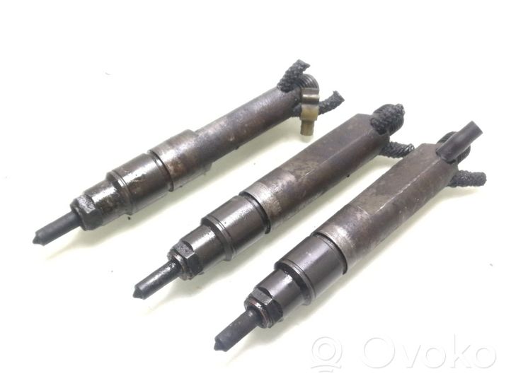 Volkswagen PASSAT B5 Injecteur de carburant 028130201T