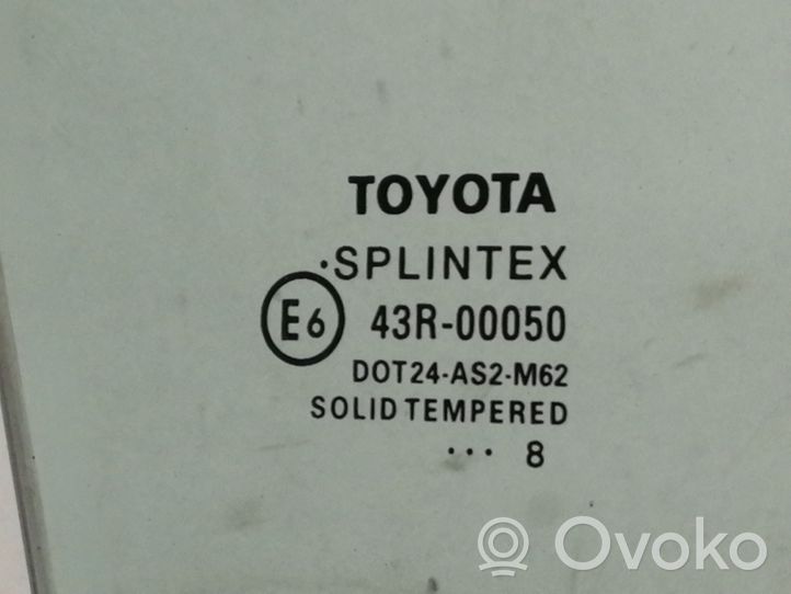 Toyota Avensis T250 Szyba drzwi przednich AS2