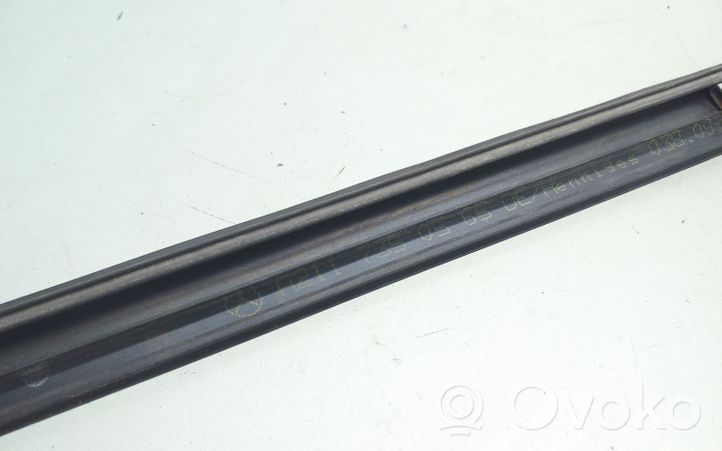 Mercedes-Benz E W211 Rubber seal rear door window/glass A2117350565DE