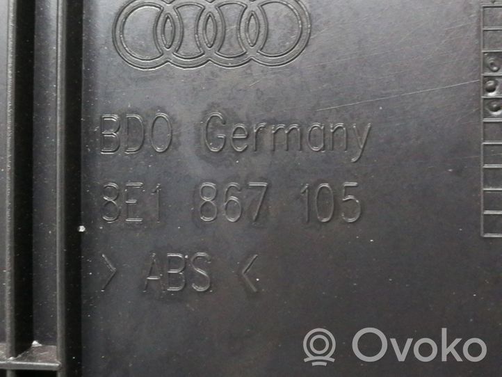 Audi A4 S4 B7 8E 8H Priekšējo durvju apdare 8E1867105