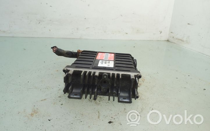 Audi 80 90 S2 B4 Sterownik / Moduł ECU 0261200273