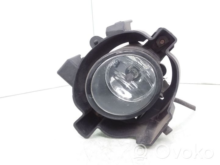 Nissan Qashqai Światło przeciwmgłowe przednie 261558990A