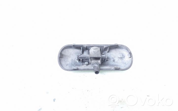 Skoda Yeti (5L) Ugello a spruzzo lavavetri per parabrezza 5M0955985C