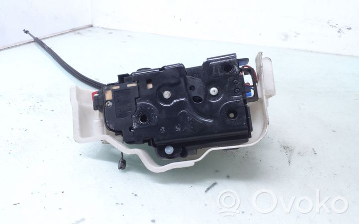 Volkswagen Touran I Zamek drzwi tylnych 7L0839015D