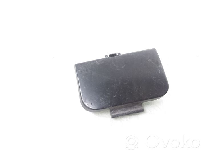 BMW 3 E46 Tappo/coprigancio di traino anteriore 8195291