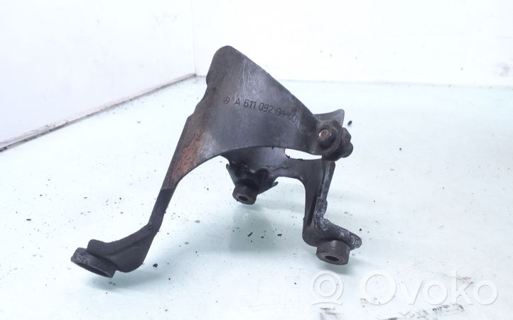 Mercedes-Benz ML W163 Staffa/supporto di montaggio del filtro carburante A6110920140