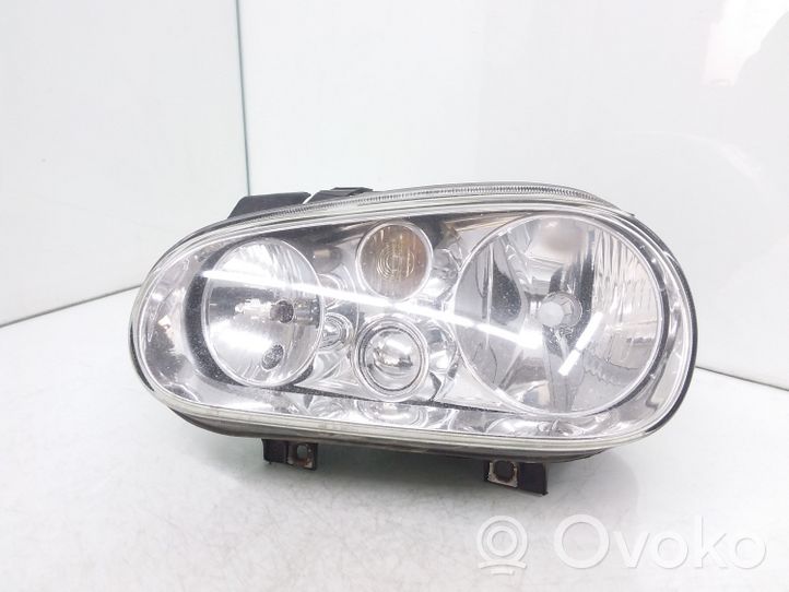 Volkswagen Golf IV Lampa przednia 