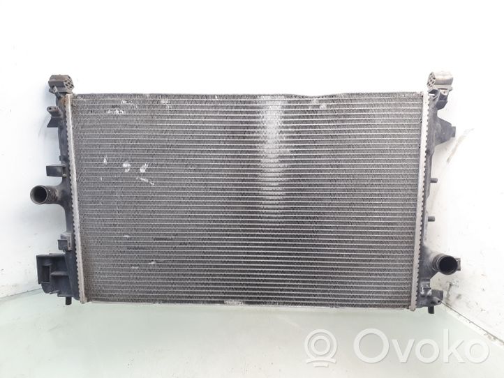 Opel Vectra C Jäähdyttimen lauhdutin 879738E