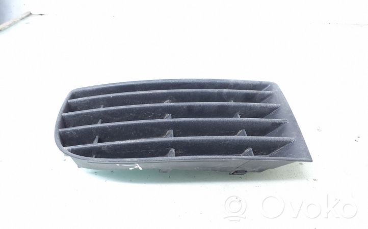 Volkswagen Golf V Mascherina inferiore del paraurti anteriore 1K0853665