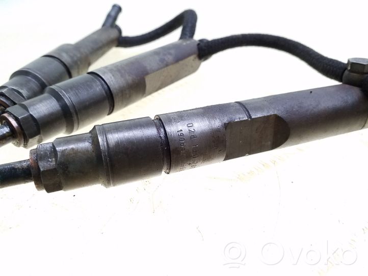 Volkswagen Golf IV Fuel injectors set 028130201T