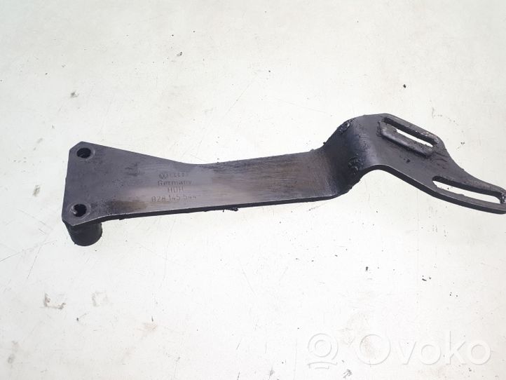 Audi A6 S6 C4 4A Supporto di montaggio della pompa del servosterzo 028145544F