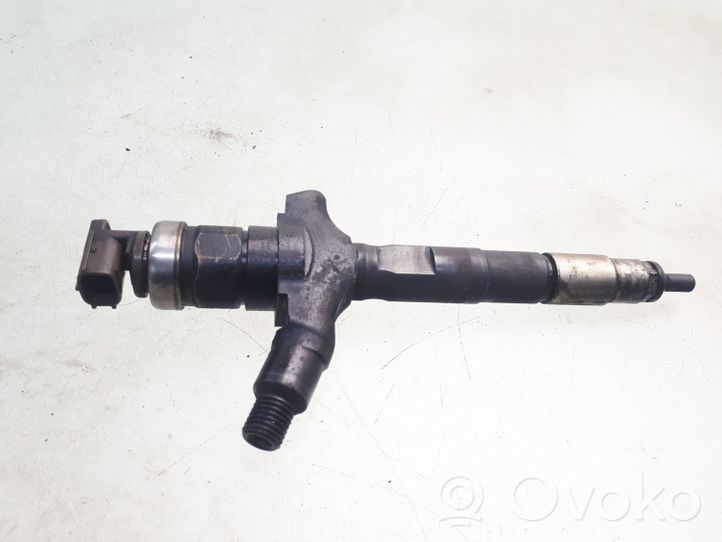 Opel Vectra C Fuel injector 10G00943