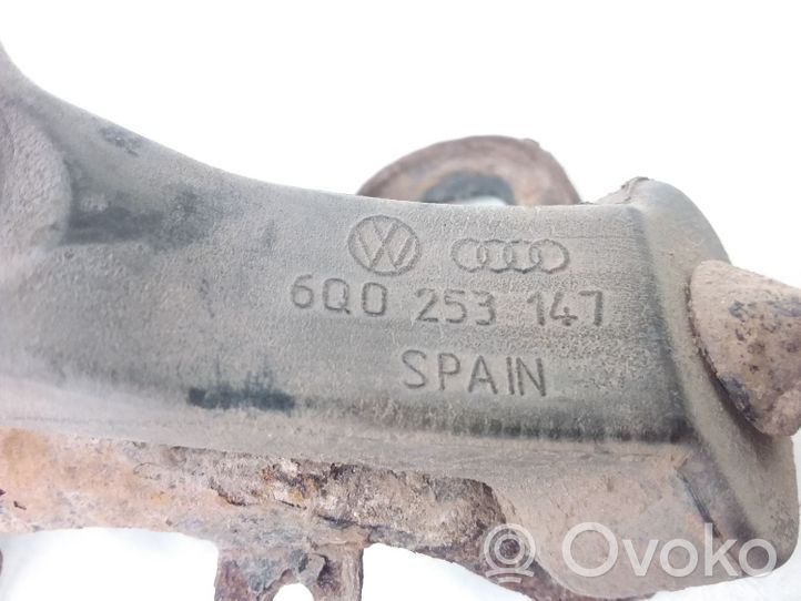 Volkswagen PASSAT B7 Support / crochet de silencieux d'échappement 6Q0253147