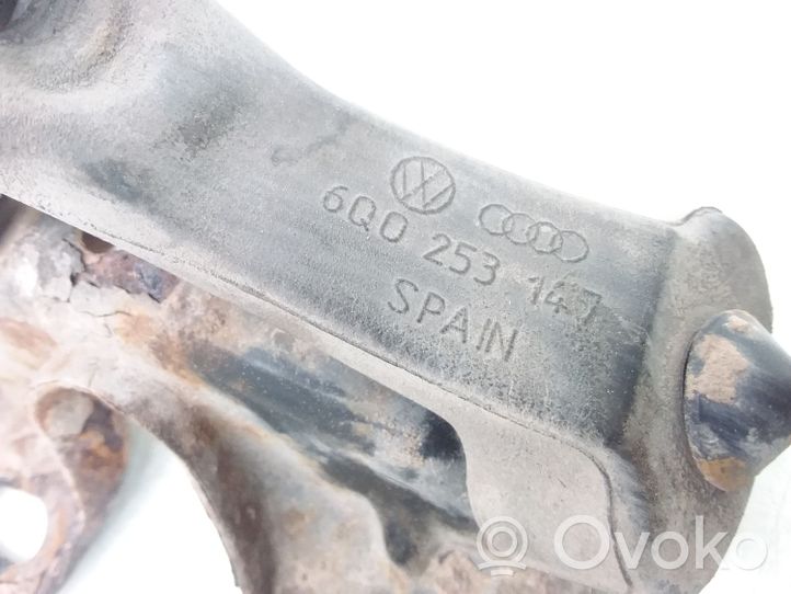 Volkswagen PASSAT B7 Support / crochet de silencieux d'échappement 6Q0253147