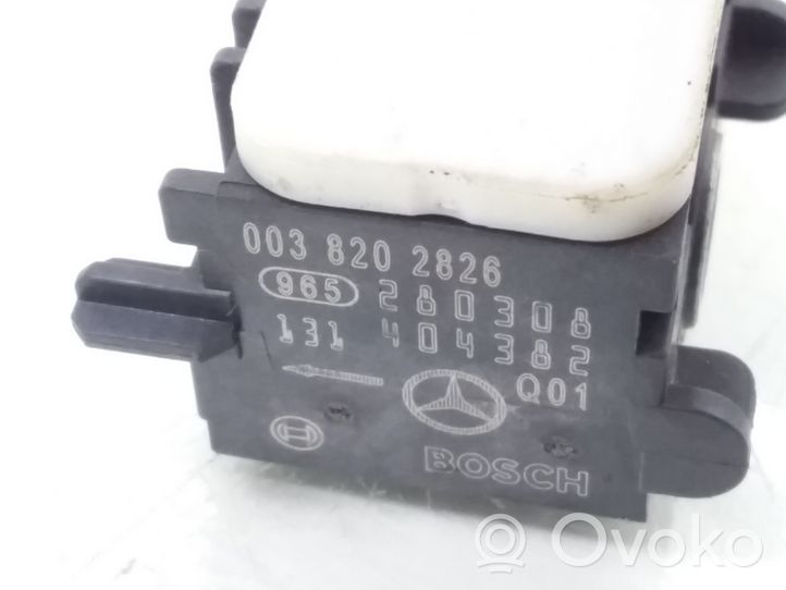 Mercedes-Benz R W251 Capteur de collision / impact de déploiement d'airbag 0038202826