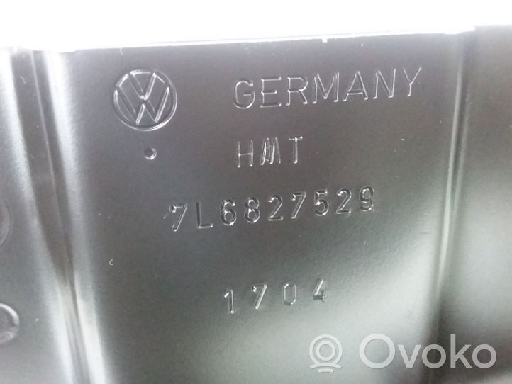 Volkswagen Touareg I Panel awaryjnego otwierania zamka bagażnika 7L6827531A