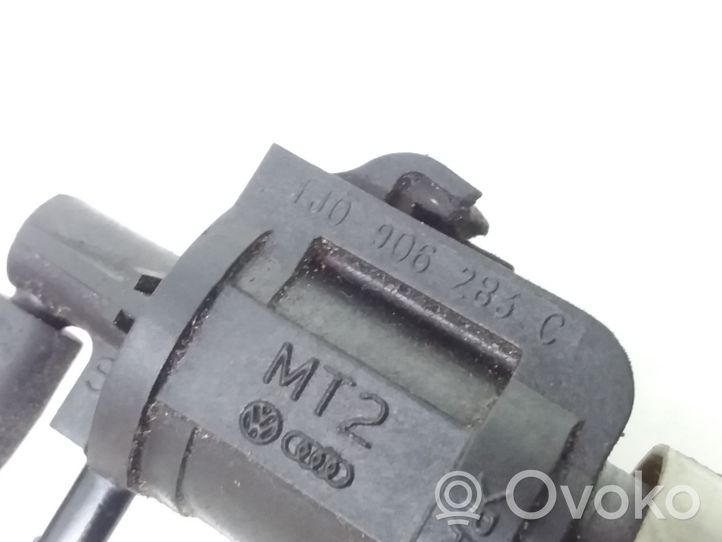 Volkswagen Touareg I Electrovanne Soupape de Sûreté / Dépression 1J0906283C