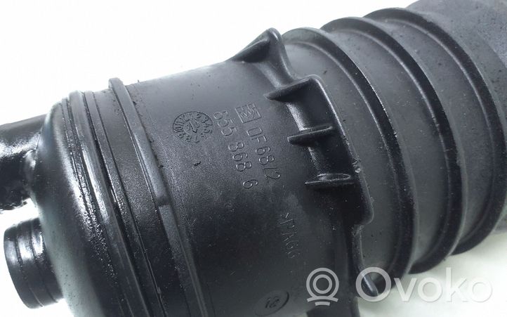 Audi A4 S4 B7 8E 8H Supporto di montaggio del filtro dell’olio 8558686