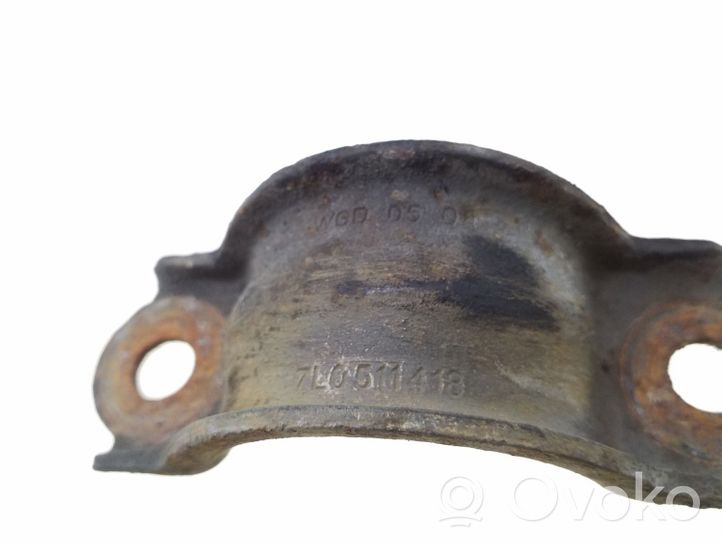 Volkswagen Touareg I Supporto per boccola della barra antirollio, posteriore 7L0511418