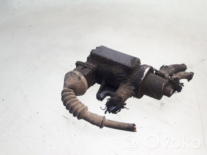 Volkswagen PASSAT B5 Valvola di depressione 1H0906627A